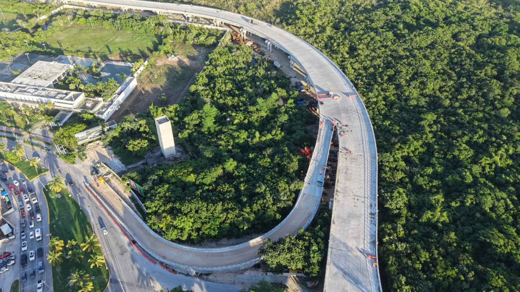 Nichupté bridge construction over Cancun lagoon connecting downtown to the Hotel Zone to improve traffic flow