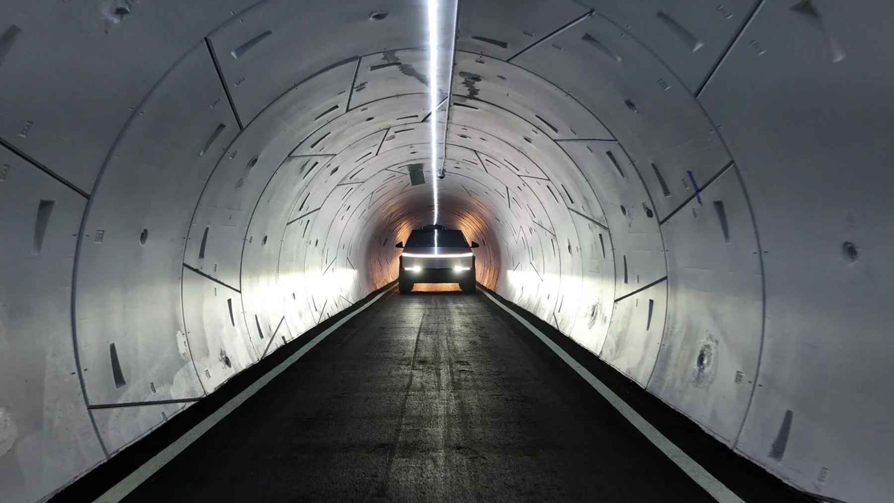 View of the Panama Canal where a proposed pedestrian and bicycle tunnel could connect Panama City with the western side.