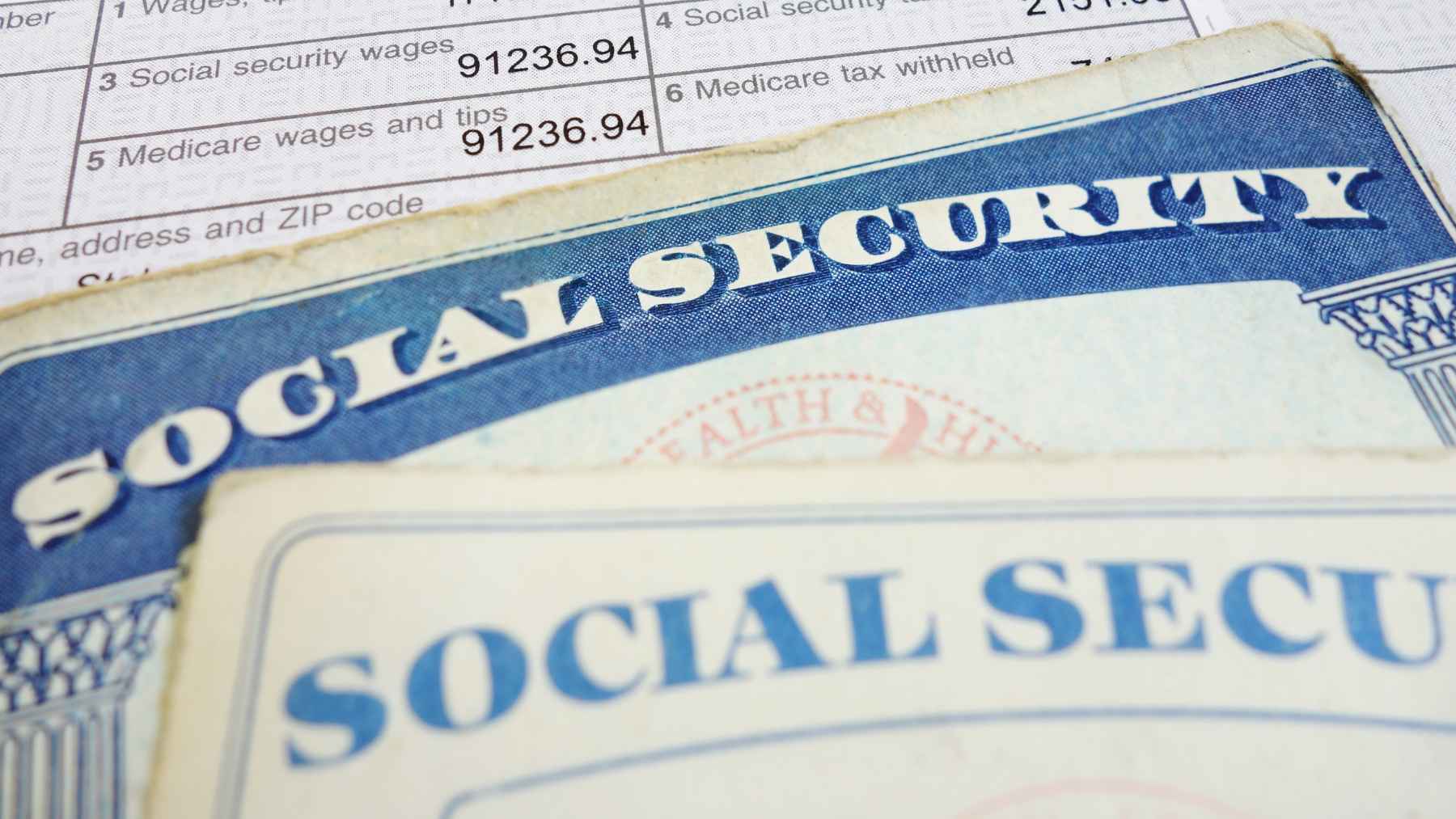 Older American reviewing retirement finances as Social Security faces potential benefit cuts