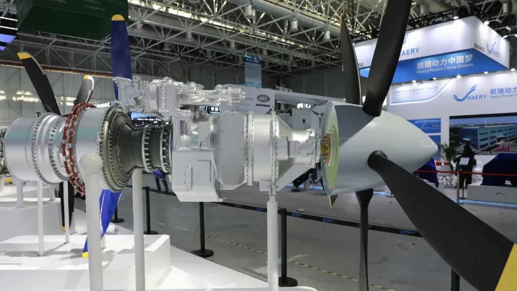 Hydrogen-powered aircraft engine test on an unmanned cargo plane during a short demonstration flight in China