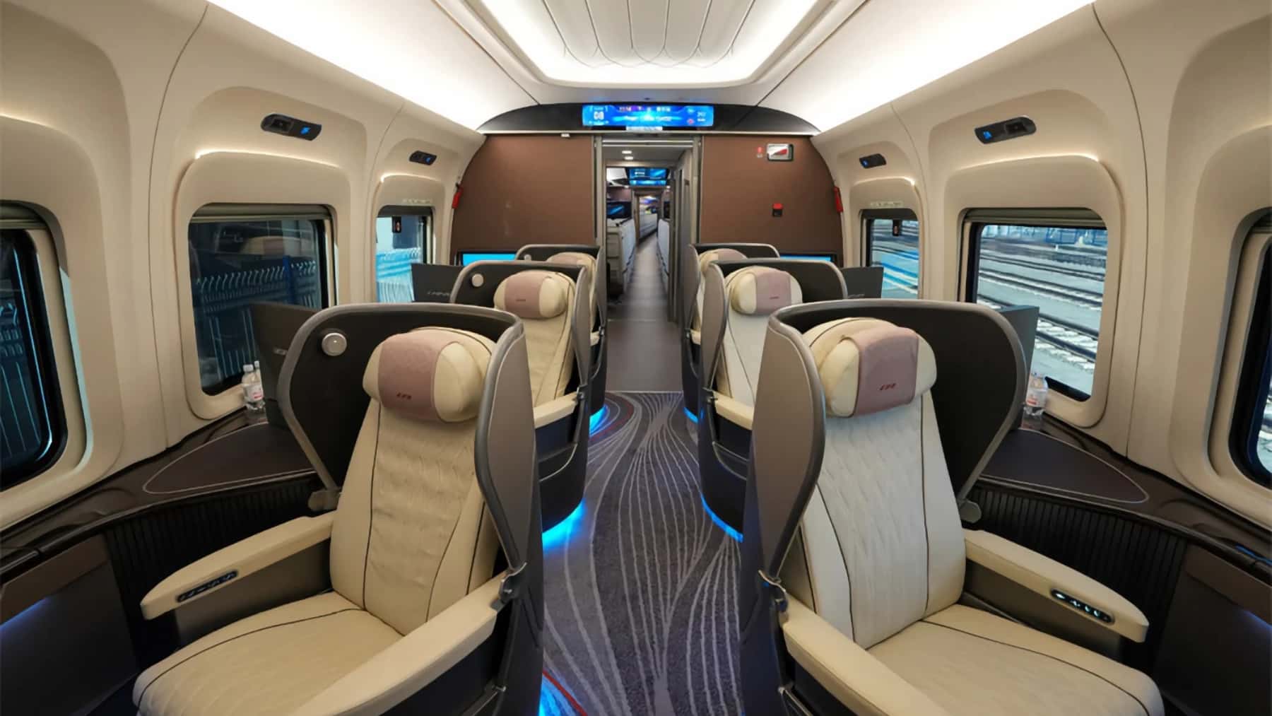 Interior del tren CR450