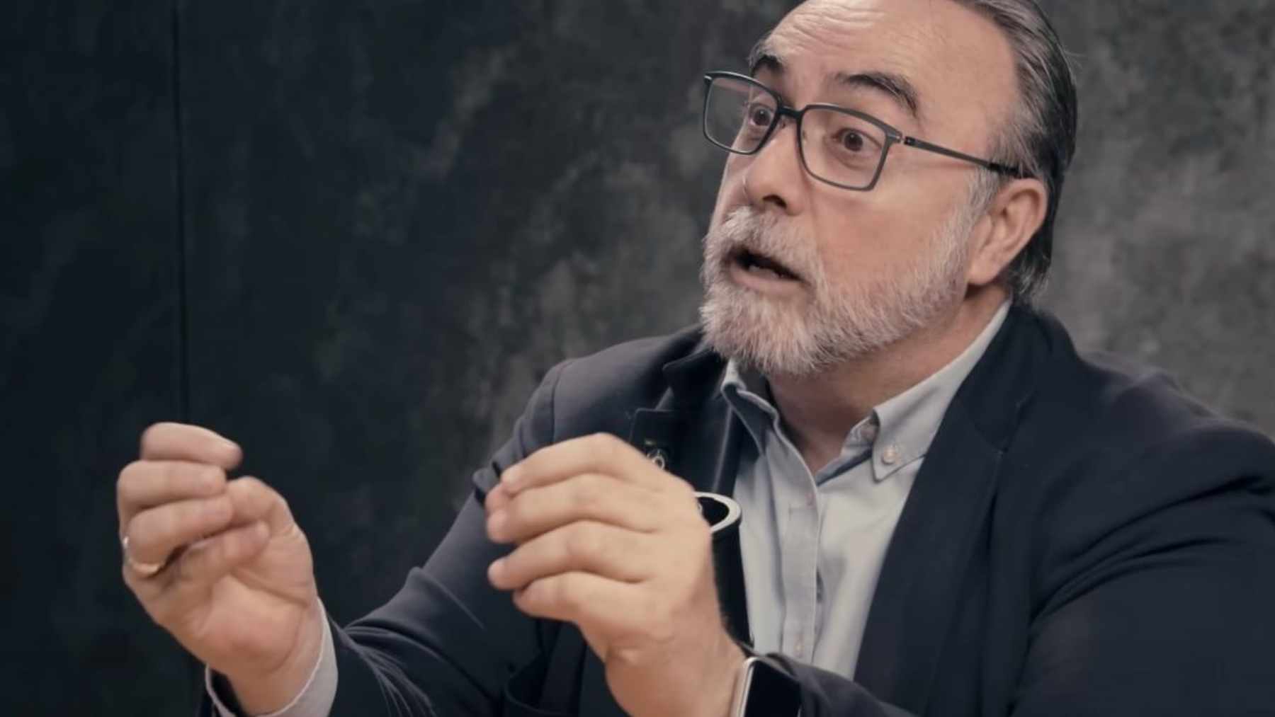 Juan Carlos Galindo, experto en fraude y cibercrimen, analiza la seguridad de Apple Pay y Google Wallet frente a la tarjeta física