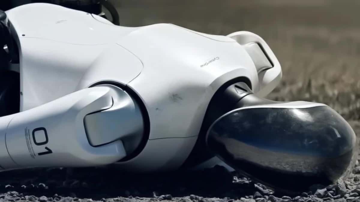 Nueva versión de su robot CyberOne